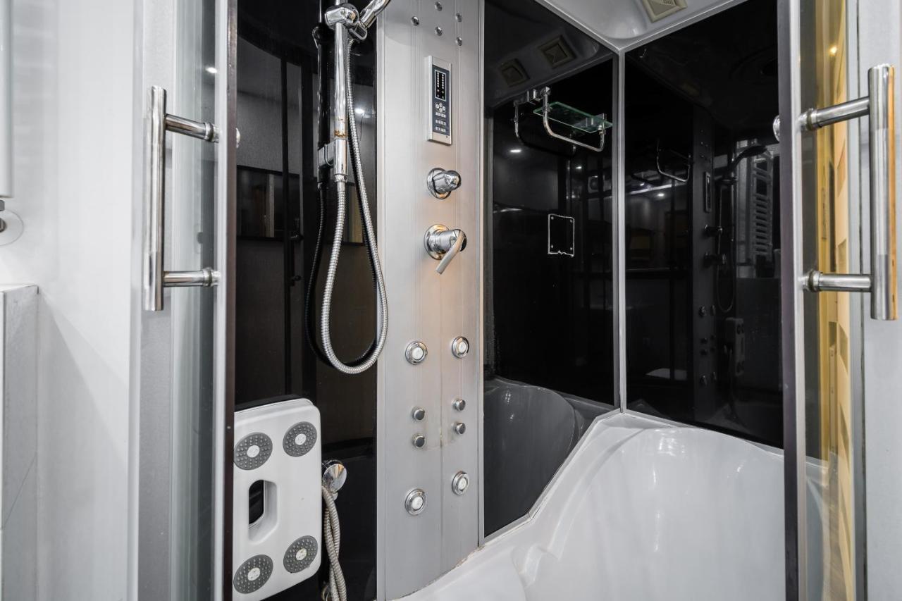 Apartament Glamour Konarskiego Wawelofts クラクフ エクステリア 写真